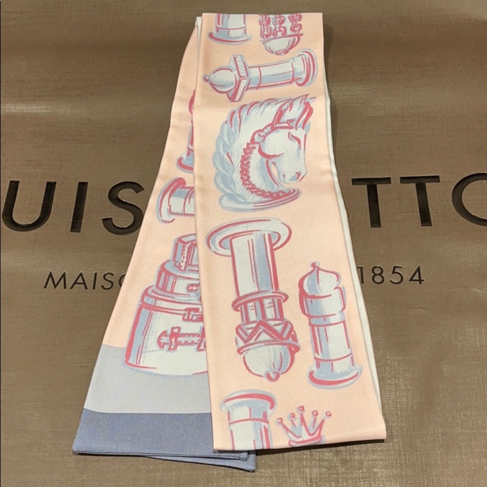 Louis Vuitton Pink-Grey Paris Chess Bandeau